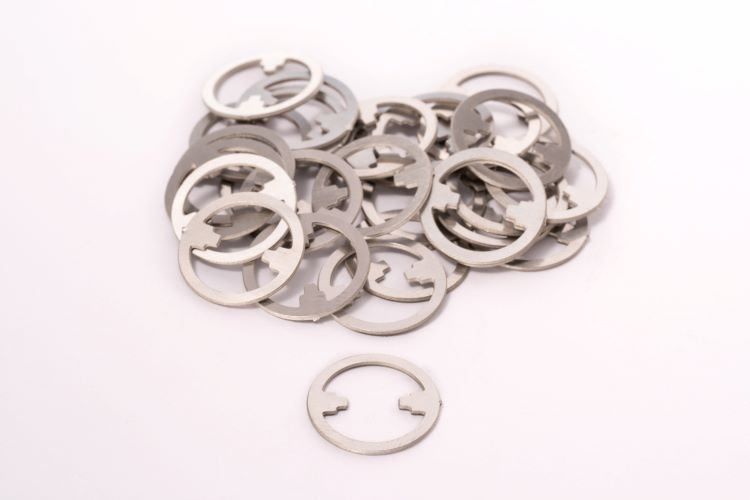 E1A04356 3pcs Drive Clips Spool - Image 1